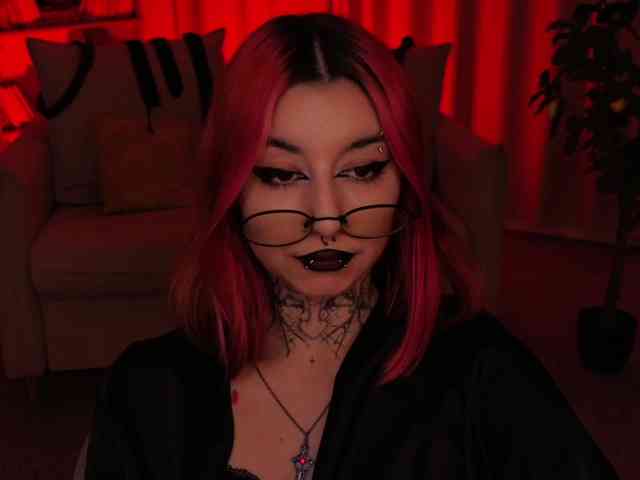 MistressMarcelline webcam