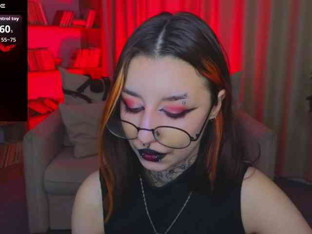 MistressMarcelline webcam