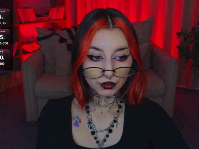 MistressMarcelline webcam