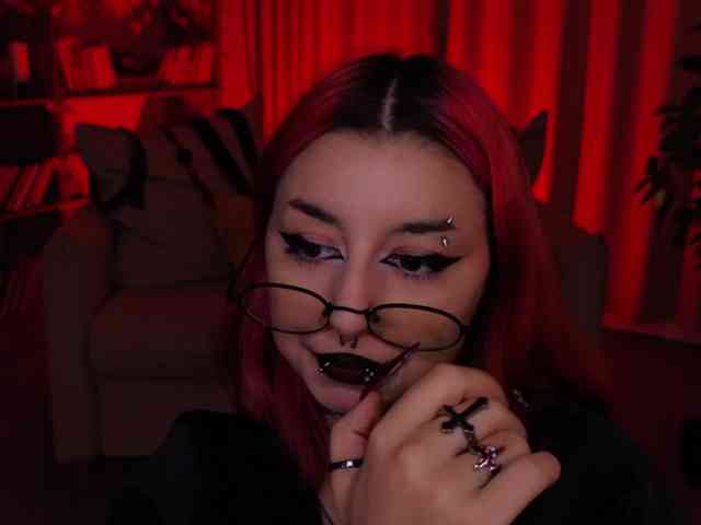MistressMarcelline webcam