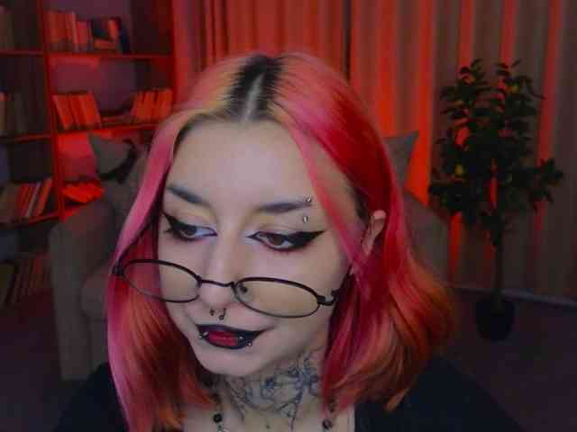 MistressMarcelline webcam