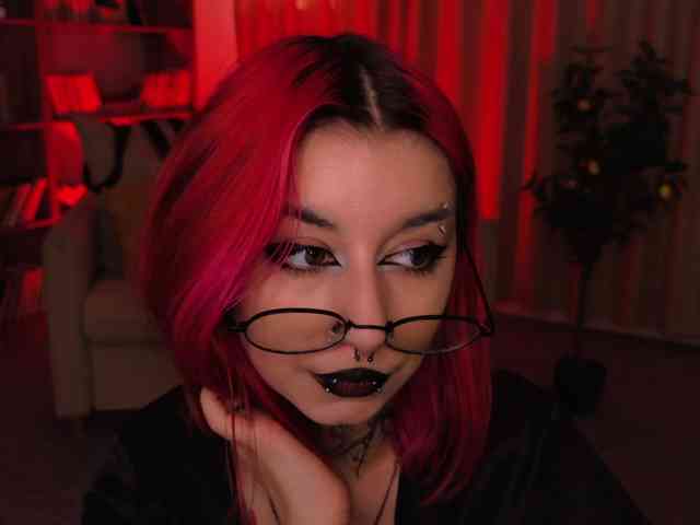 MistressMarcelline webcam