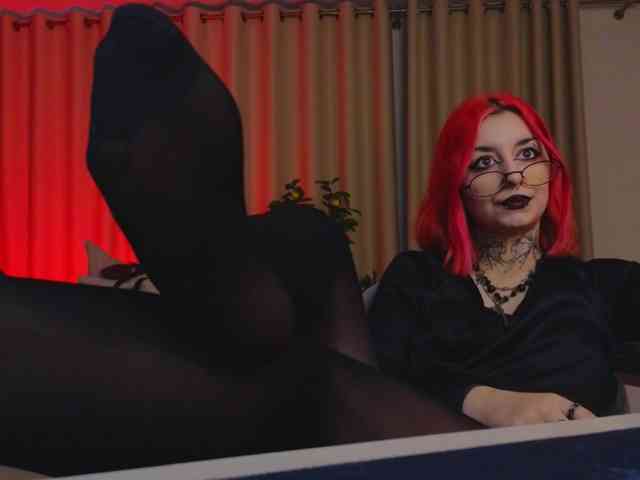 MistressMarcelline webcam
