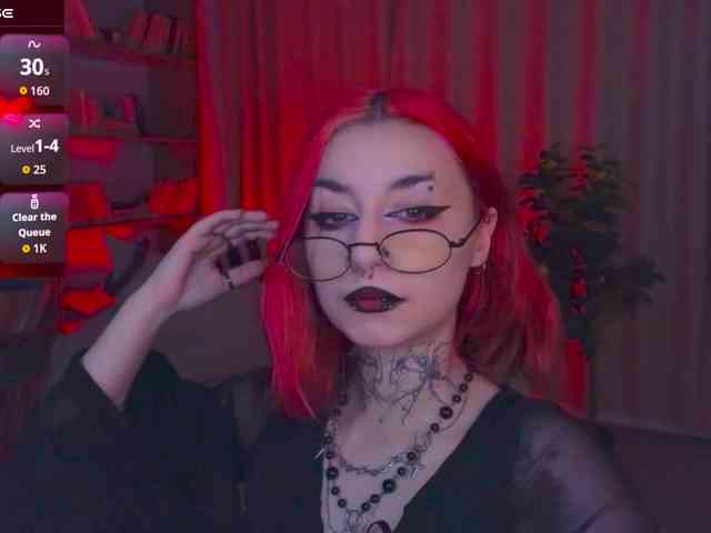 MistressMarcelline webcam