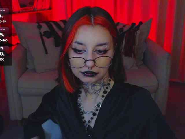 MistressMarcelline webcam