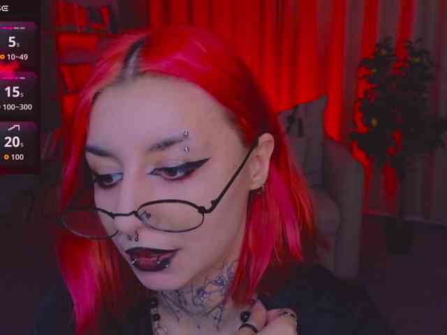 MistressMarcelline webcam