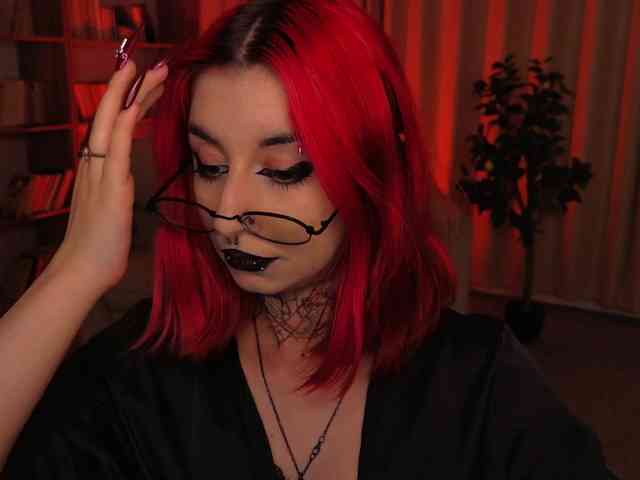 MistressMarcelline webcam