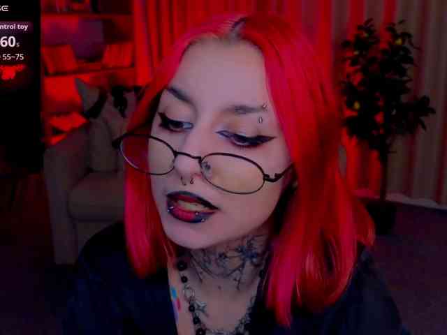 MistressMarcelline webcam