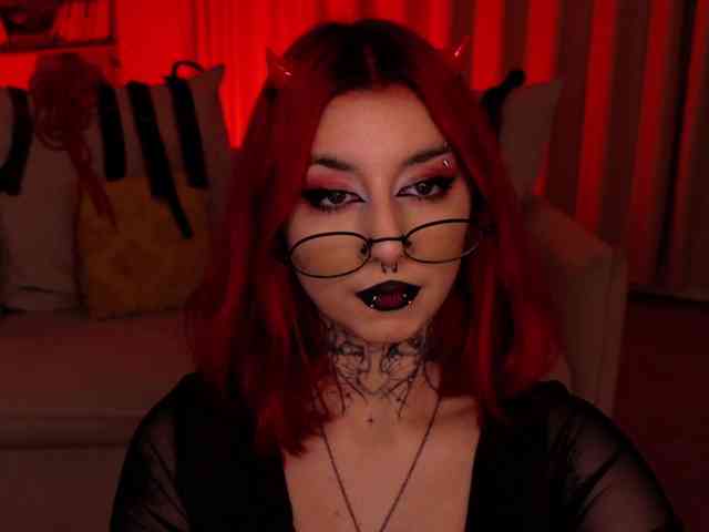 MistressMarcelline webcam