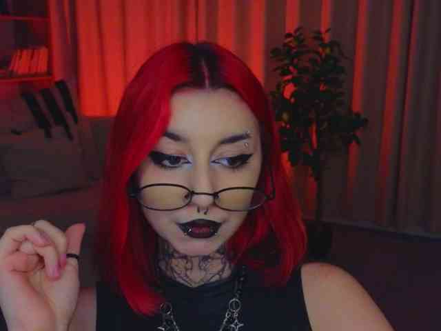 MistressMarcelline webcam