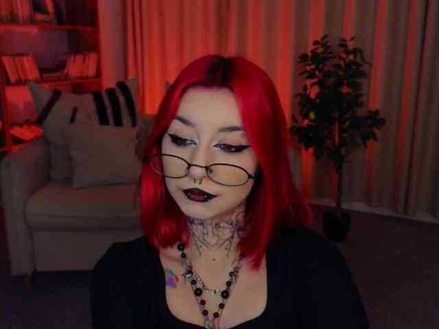 MistressMarcelline webcam