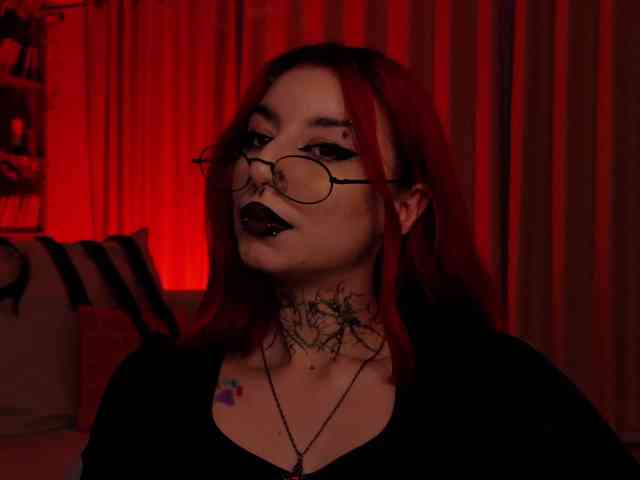 MistressMarcelline webcam