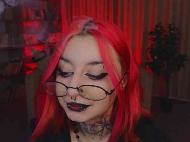 MistressMarcelline webcam