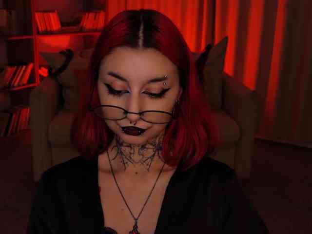 MistressMarcelline webcam