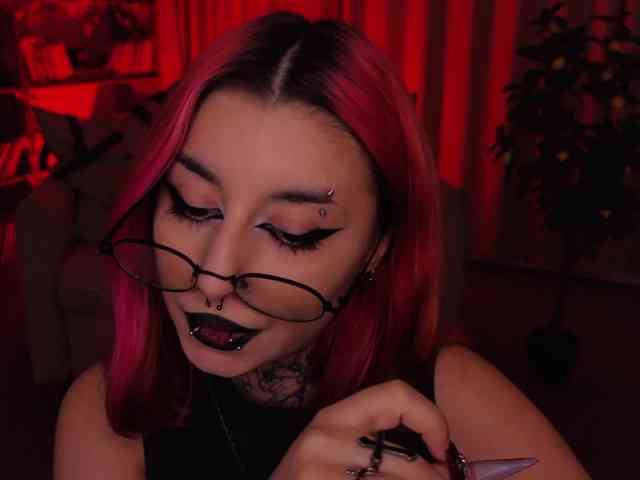 MistressMarcelline webcam