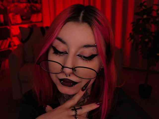 MistressMarcelline webcam