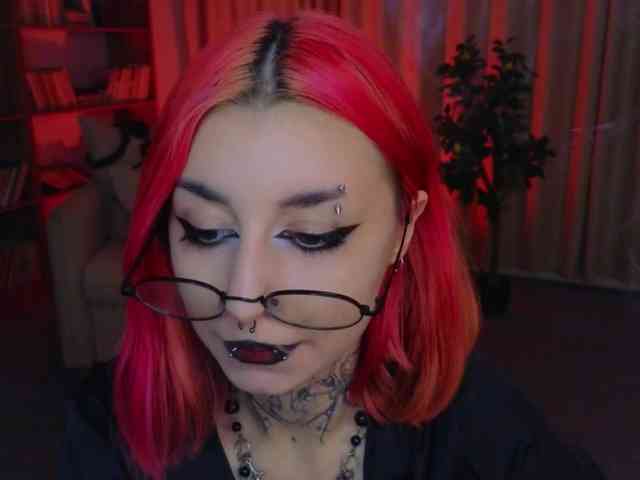 MistressMarcelline webcam