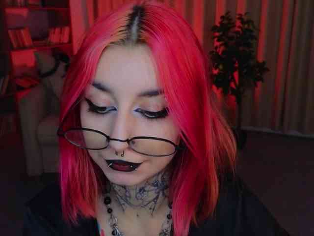 MistressMarcelline webcam
