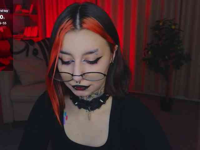MistressMarcelline webcam