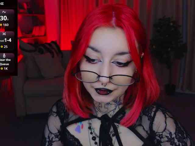 MistressMarcelline webcam