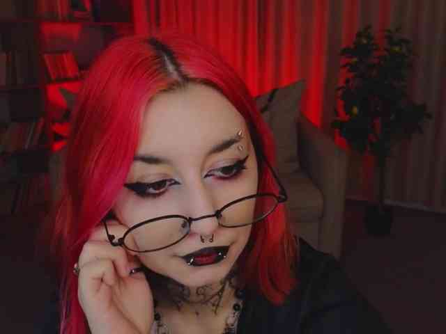 MistressMarcelline webcam