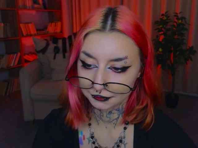 MistressMarcelline webcam