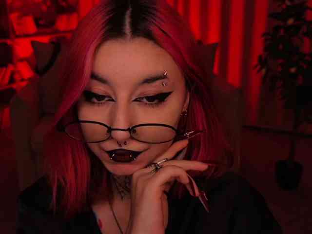 MistressMarcelline webcam