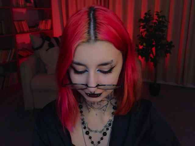 MistressMarcelline webcam
