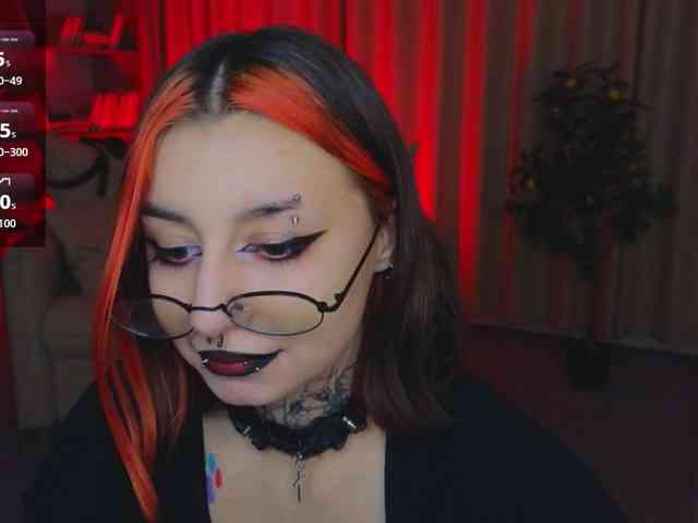 MistressMarcelline webcam