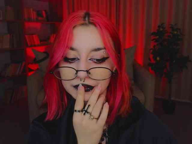 MistressMarcelline webcam