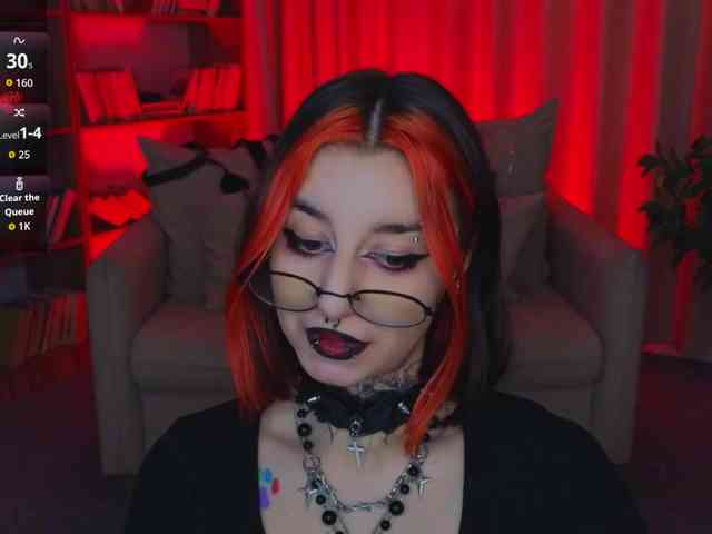 MistressMarcelline webcam