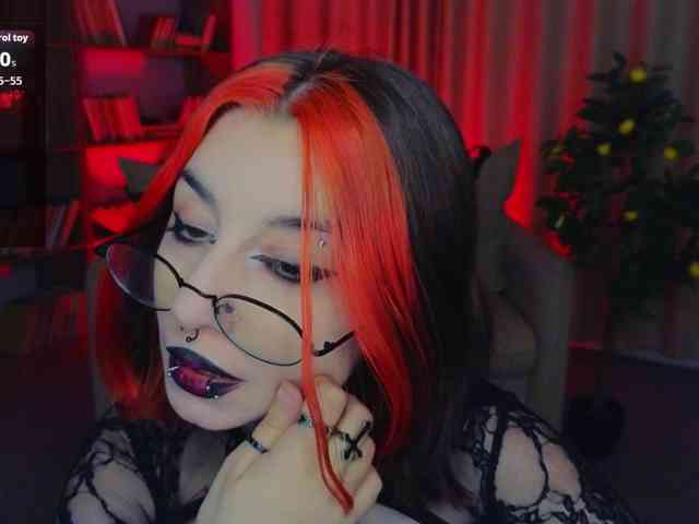 MistressMarcelline webcam