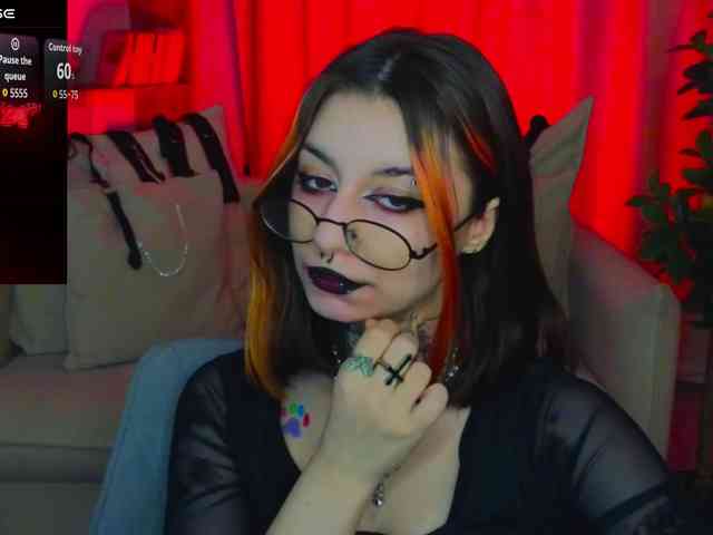 MistressMarcelline webcam