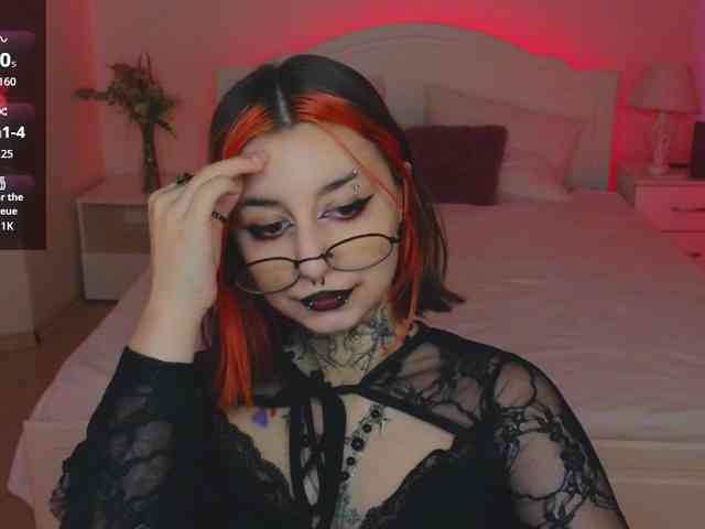 MistressMarcelline webcam