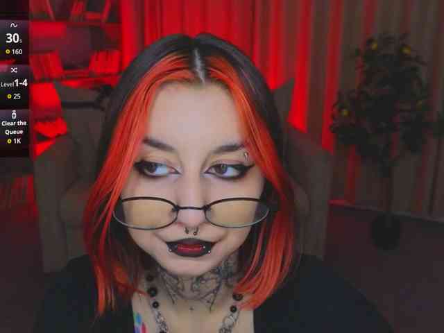 MistressMarcelline webcam