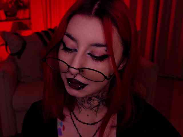 MistressMarcelline webcam