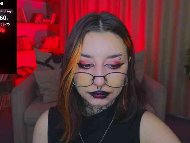 MistressMarcelline webcam