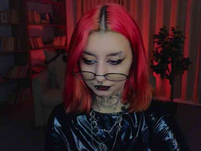 MistressMarcelline webcam