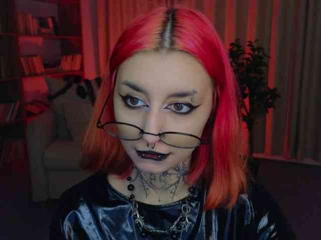 MistressMarcelline webcam