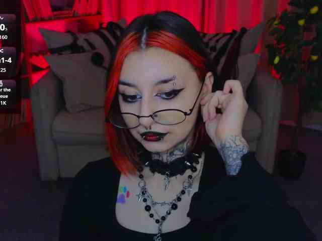 MistressMarcelline webcam