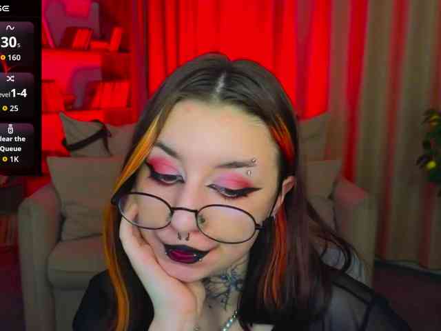 MistressMarcelline webcam