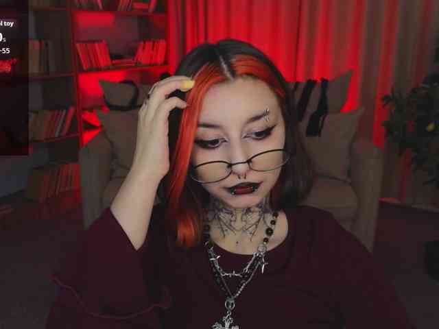 MistressMarcelline webcam