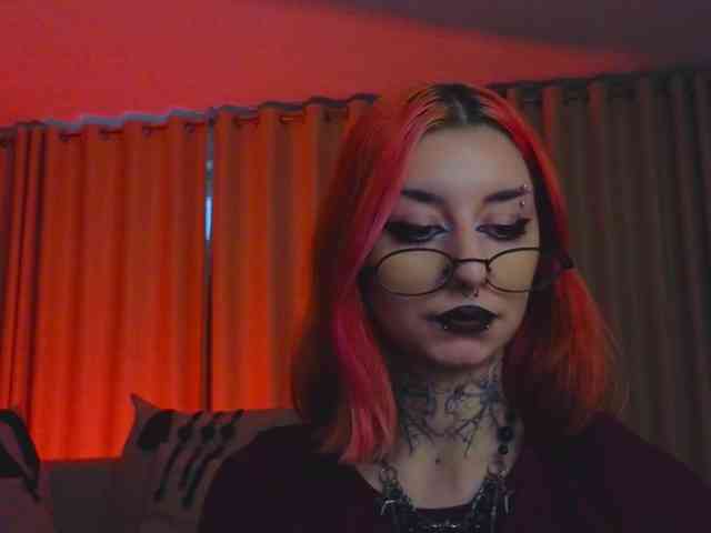 MistressMarcelline webcam