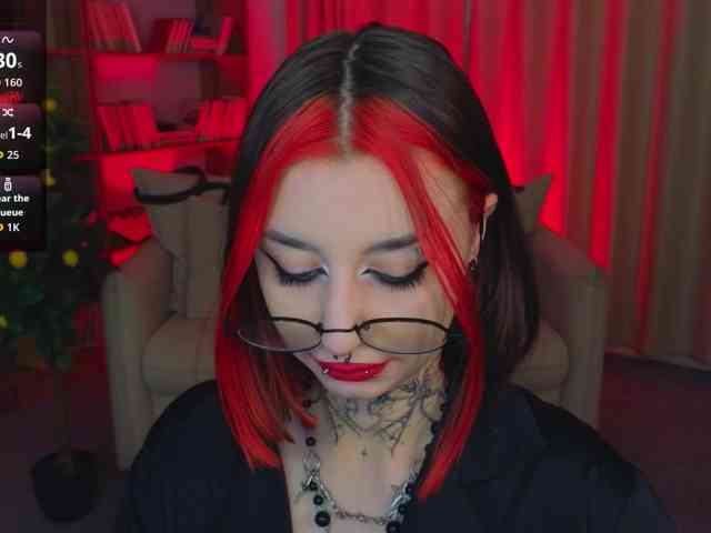 MistressMarcelline webcam
