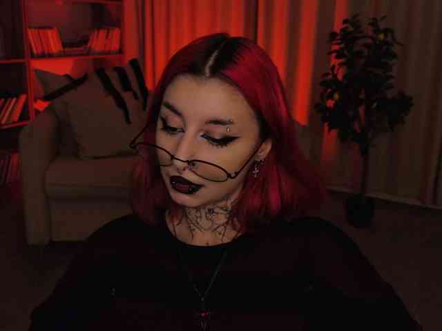 MistressMarcelline webcam