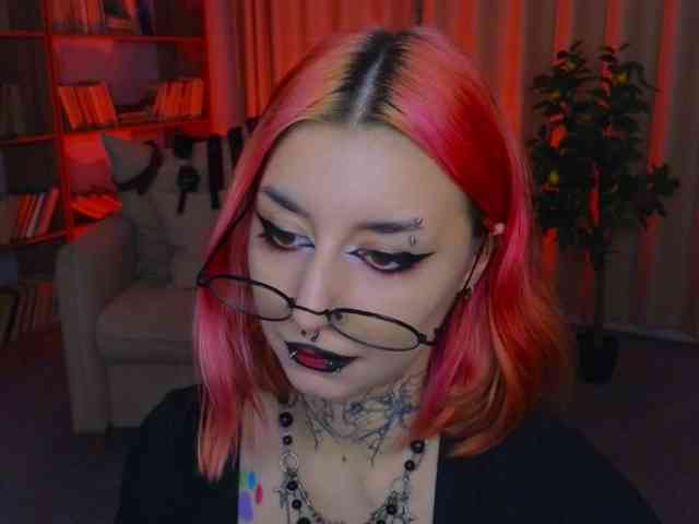 MistressMarcelline webcam