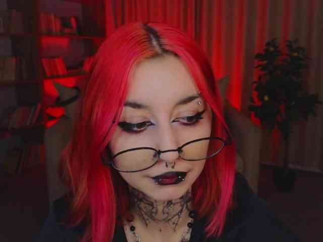 MistressMarcelline webcam