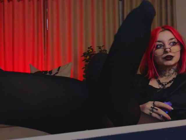 MistressMarcelline webcam