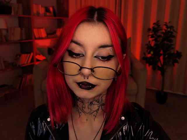 Модель: MistressMarcelline