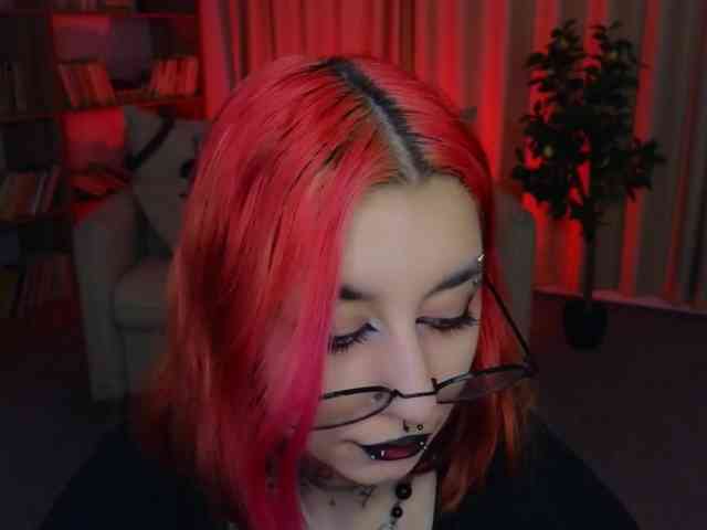 MistressMarcelline webcam
